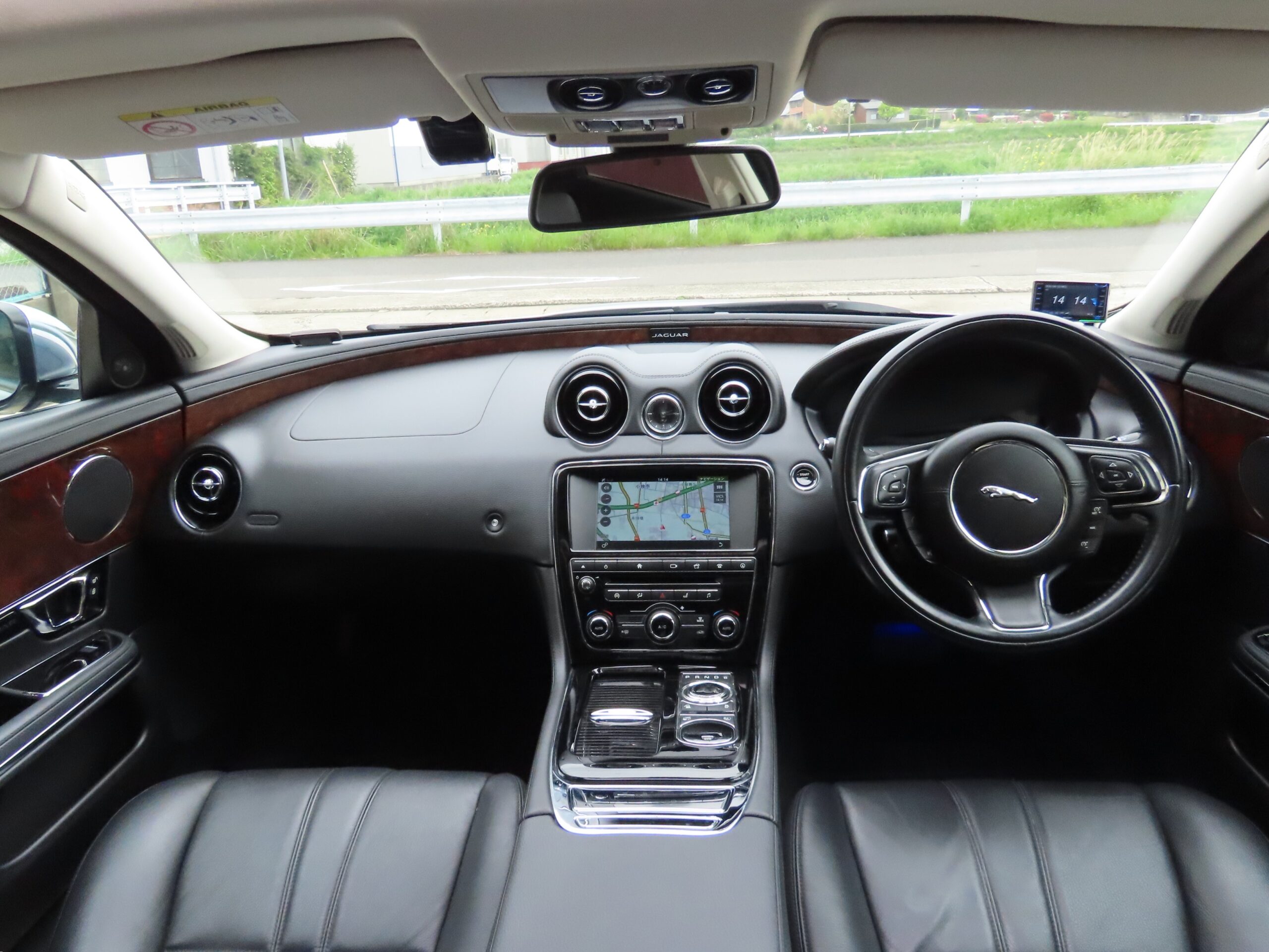 ブラックレザー